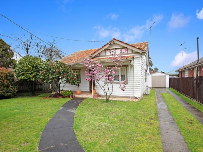 17 Sumersett Avenue, Oakleigh South VIC 3167