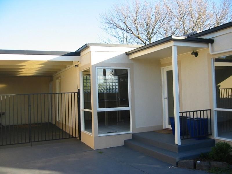 2/105 Golf Road, Oakleigh VIC 3166