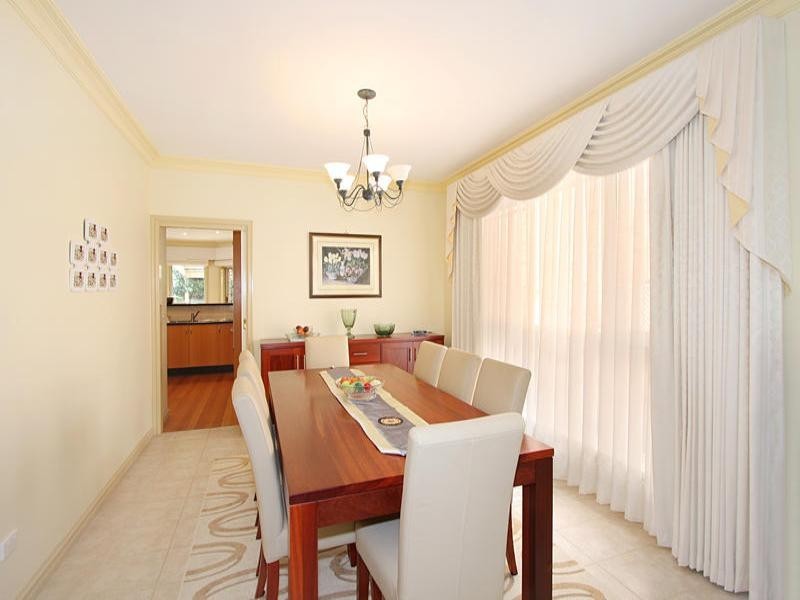 4 Baynton Street, Oakleigh East VIC 3166