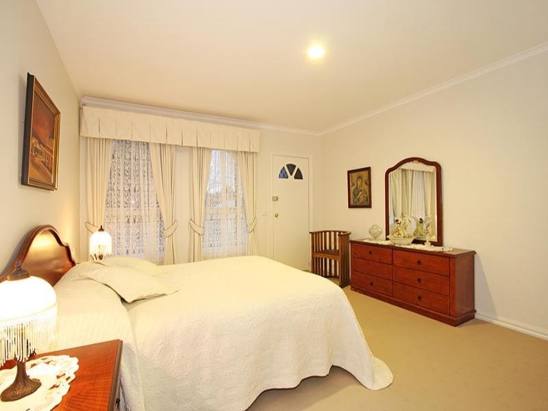 4a Swindon Road, Hughesdale VIC 3166