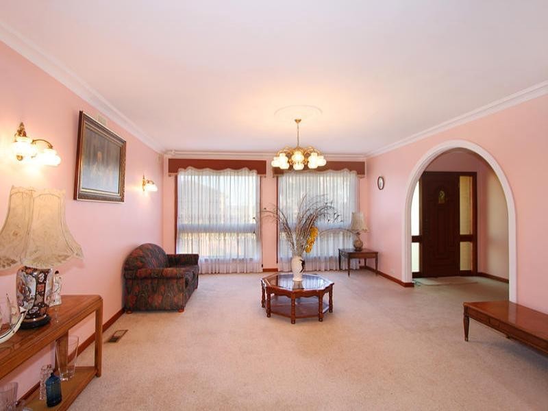 19 Scotsburn Avenue, Oakleigh South VIC 3167