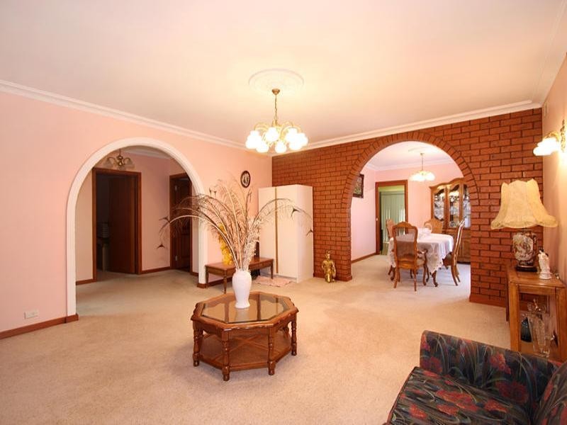 19 Scotsburn Avenue, Oakleigh South VIC 3167