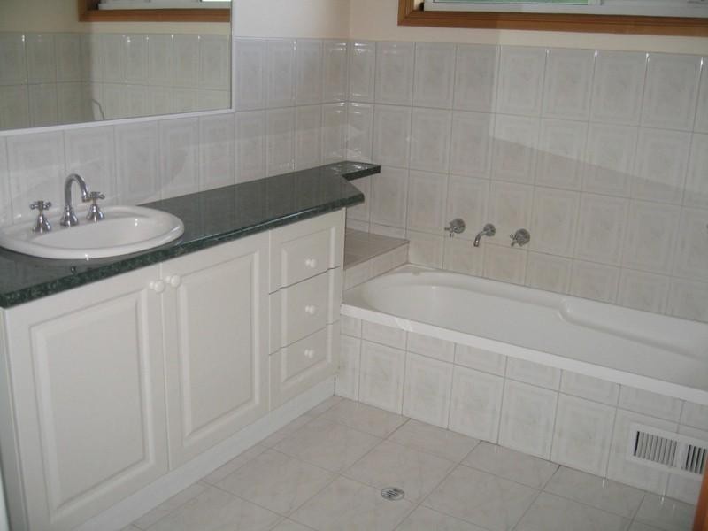 3/8 Bletchley Road, Hughesdale VIC 3166