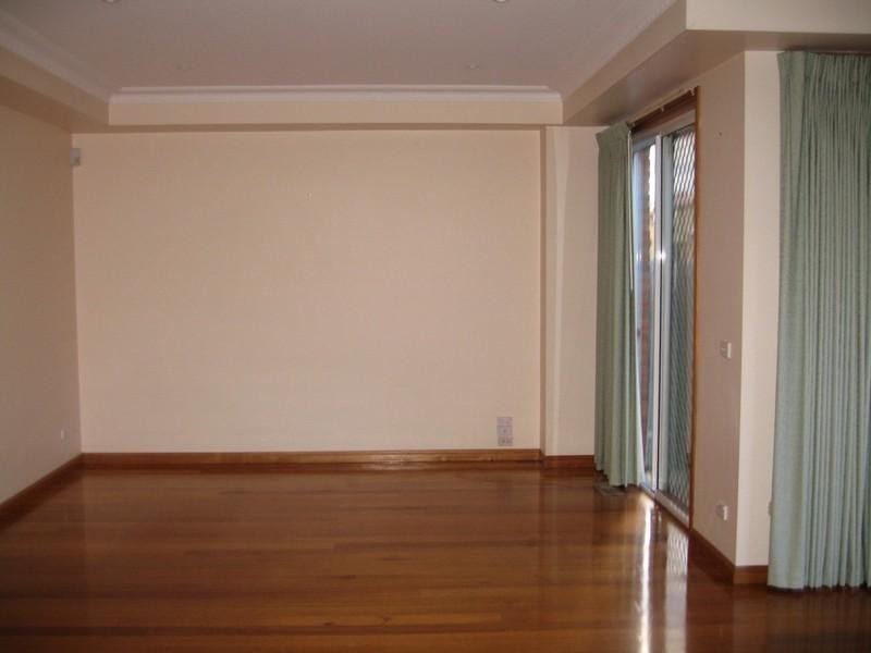 3/8 Bletchley Road, Hughesdale VIC 3166