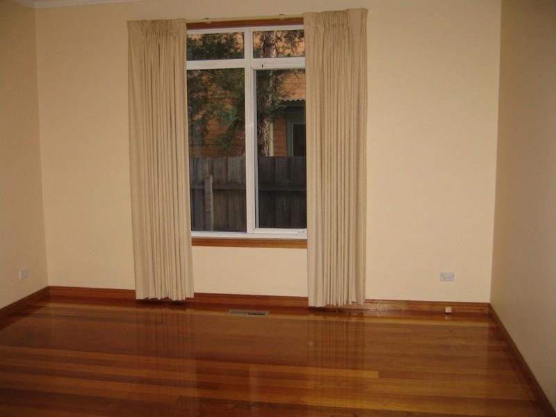 3/8 Bletchley Road, Hughesdale VIC 3166