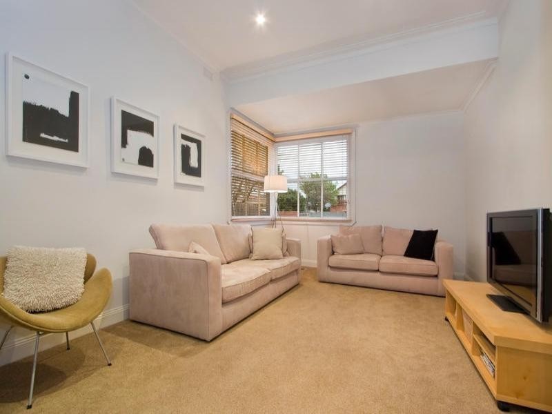 5 Swindon Road, Hughesdale VIC 3166