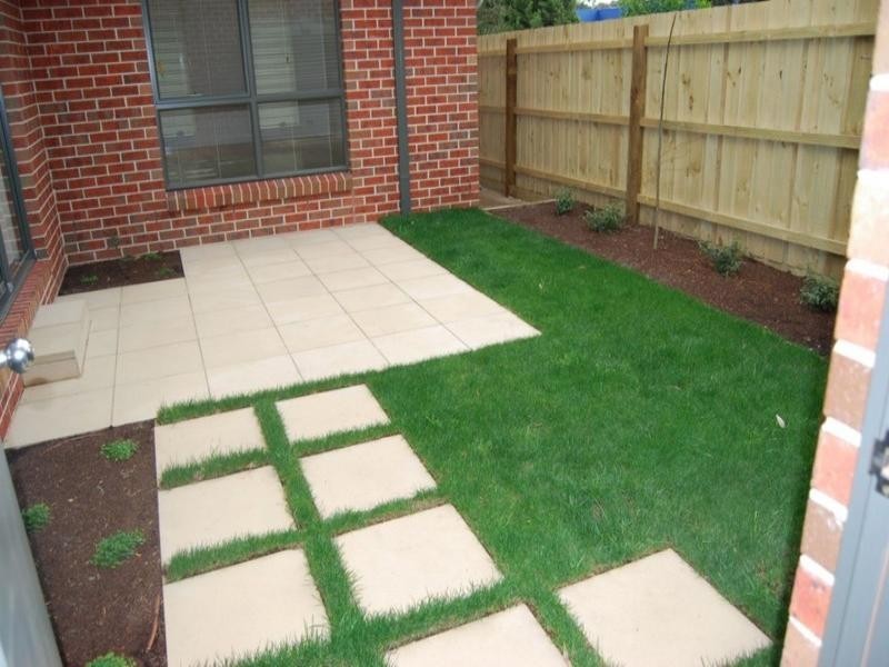 1/2 Montpellier Road, Burwood VIC 3125