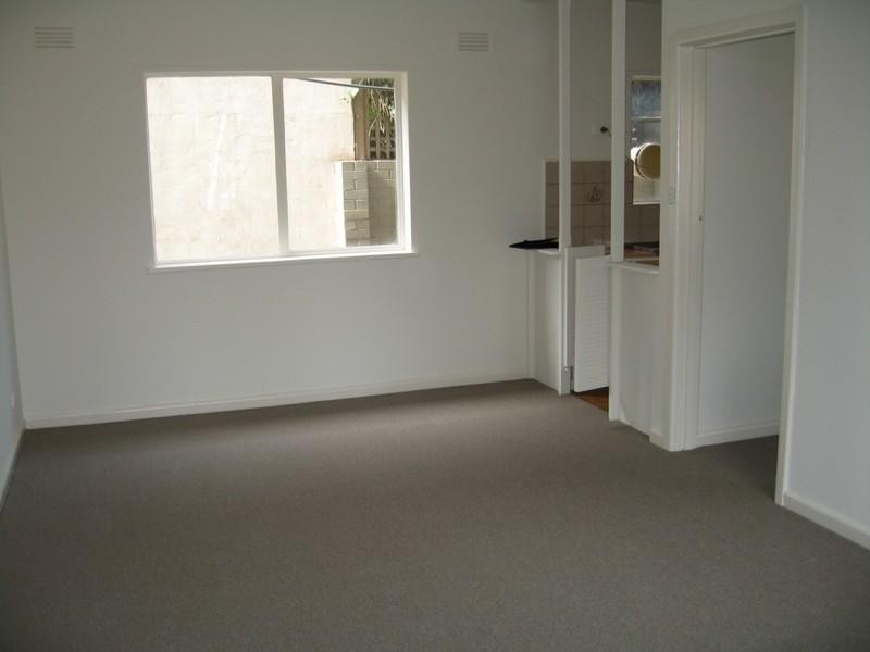 3/143 Canterbury Road, Middle Park VIC 3206
