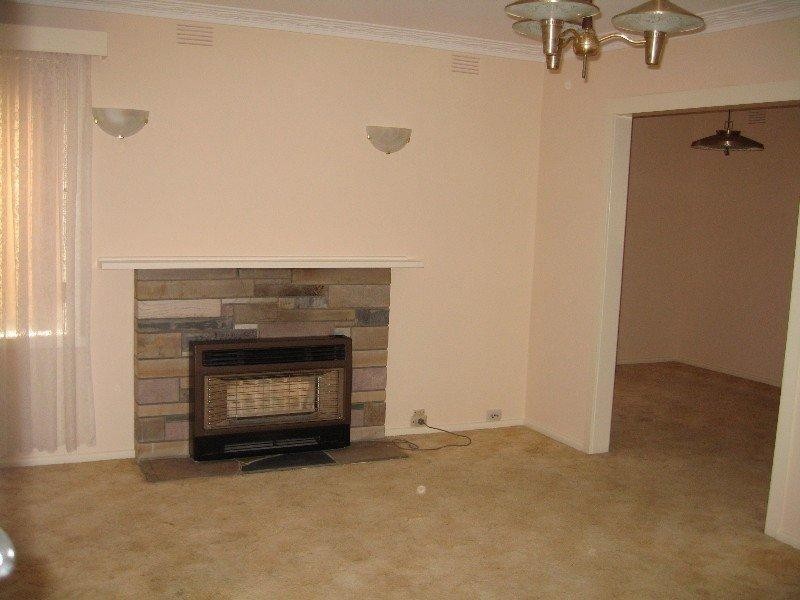 27 Caledonia Crescent, Mulgrave VIC 3170