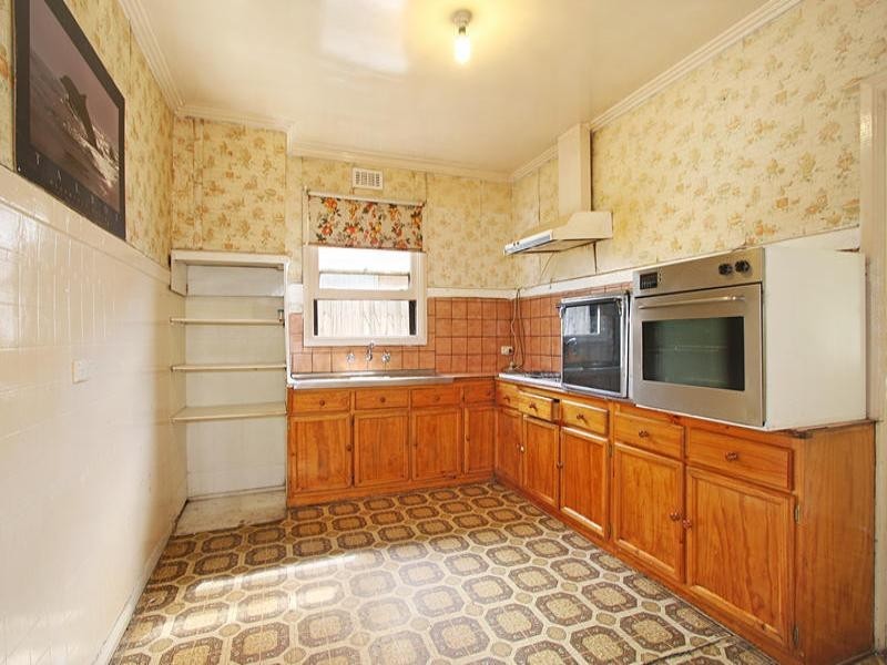 4 Harlington Street, Clayton VIC 3168