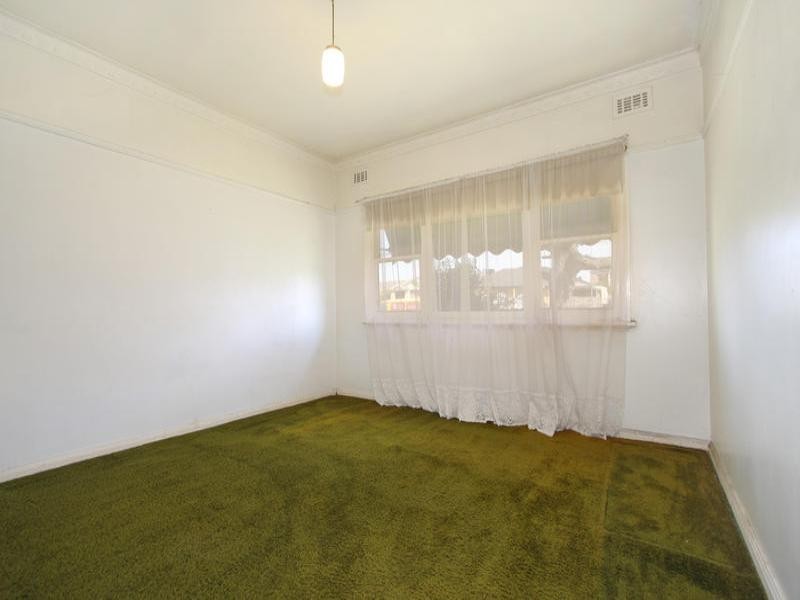 4 Harlington Street, Clayton VIC 3168