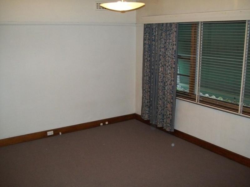 1284 North Road, Oakleigh South VIC 3167