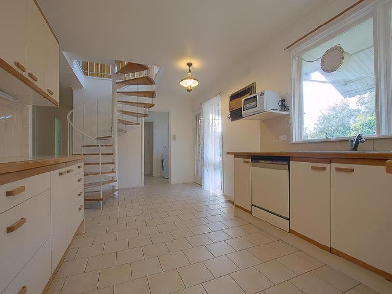 23 Belmont Road, Glen Waverley VIC 3150