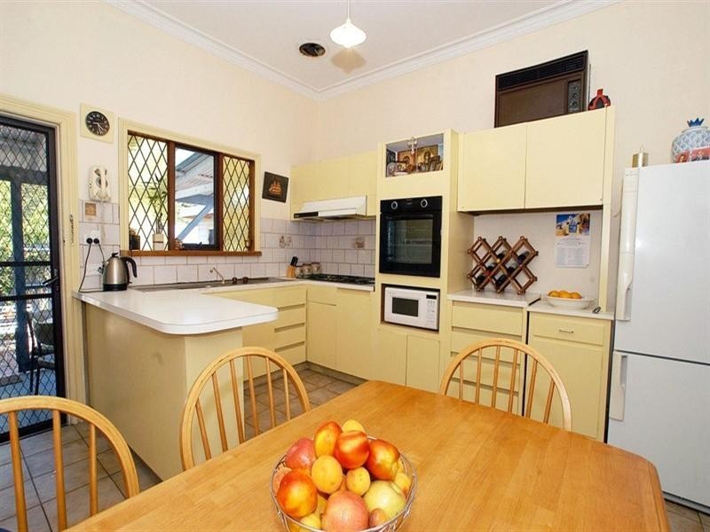 1242 Centre Road, Clayton VIC 3168