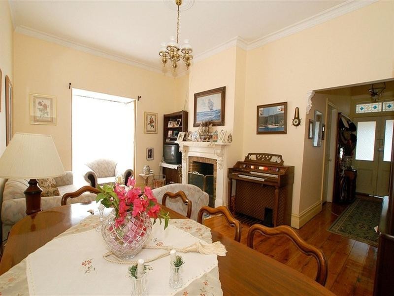 1242 Centre Road, Clayton VIC 3168