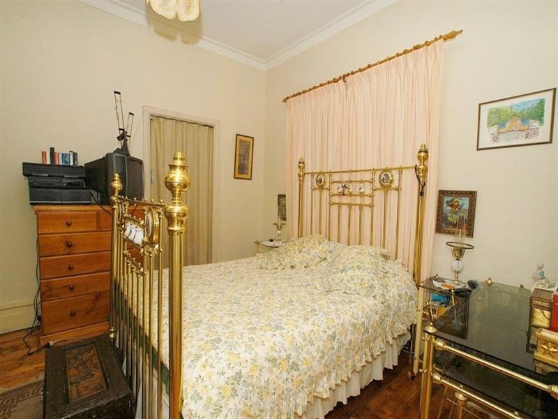 1242 Centre Road, Clayton VIC 3168