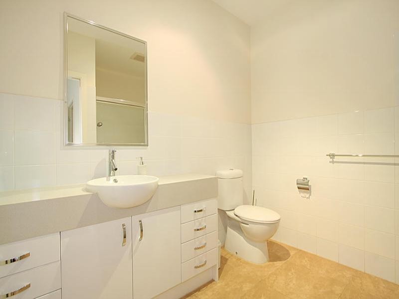 18/2-4 Newton Street, Chadstone VIC 3148