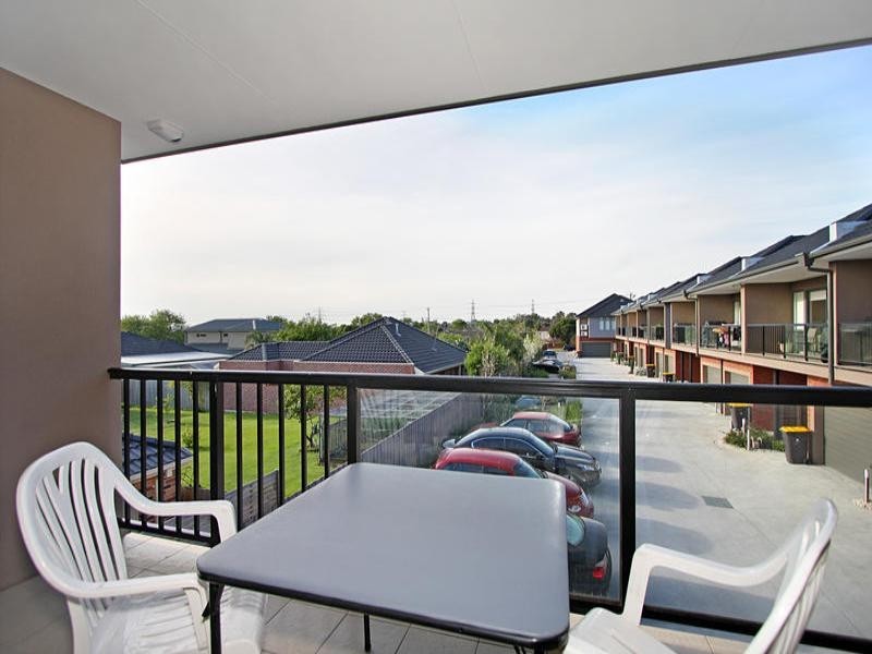 18/2-4 Newton Street, Chadstone VIC 3148