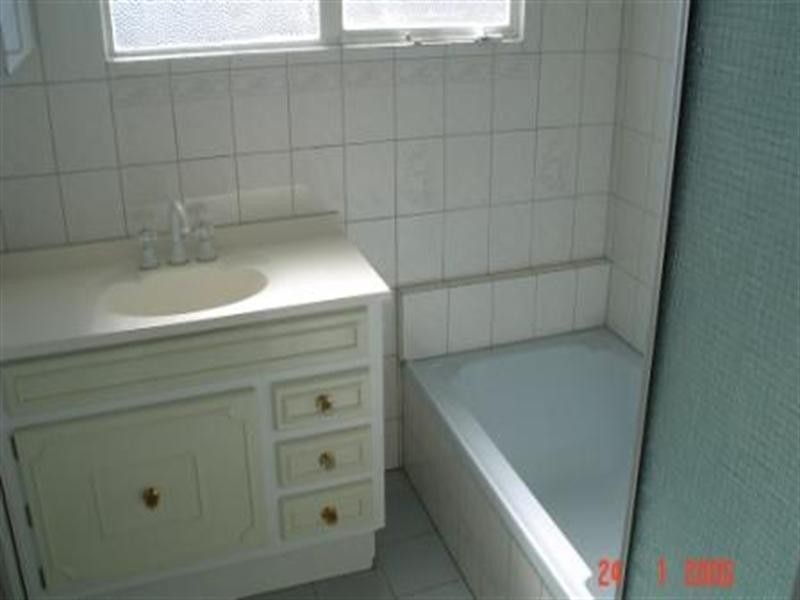 8 Burton Street, Chadstone VIC 3148