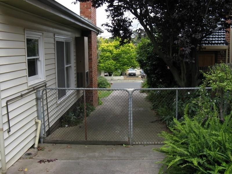 20 Dunscombe Avenue, Glen Waverley VIC 3150