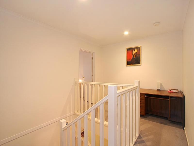 19 Crown Close, Oakleigh East VIC 3166