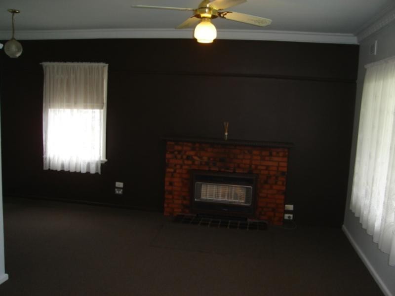 8 Sage Street, Oakleigh VIC 3166