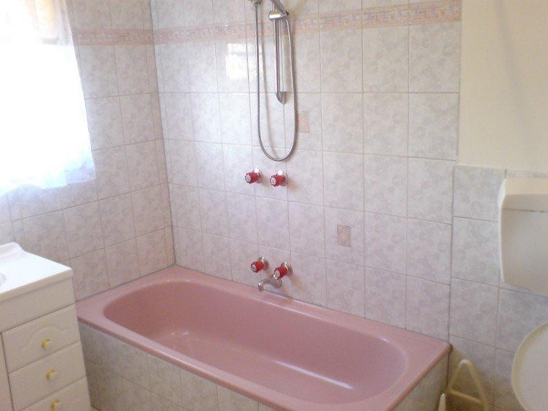 11 Rugby Road, Hughesdale VIC 3166