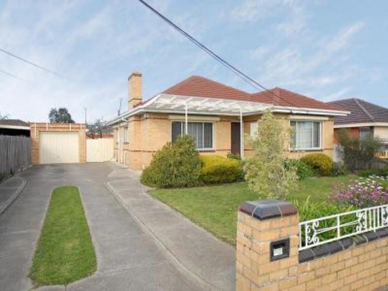 30 Murdo Road, Clayton VIC 3168