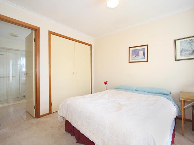 2/6 Shafton Street, Oakleigh VIC 3166