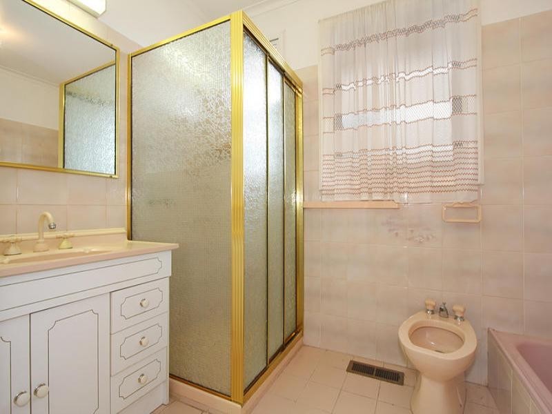 4 Connell Road, Oakleigh VIC 3166