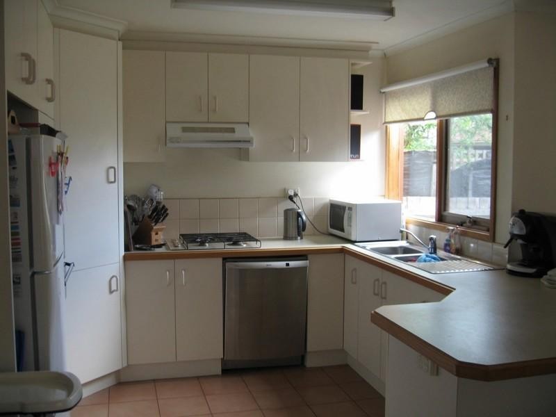 33 Hillcrest Avenue, Chadstone VIC 3148