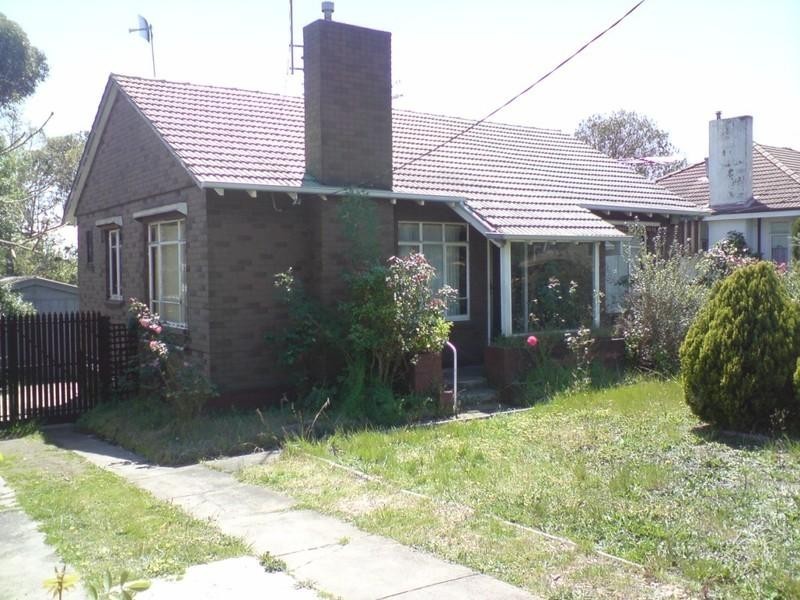 25 Batesford Road, Chadstone VIC 3148