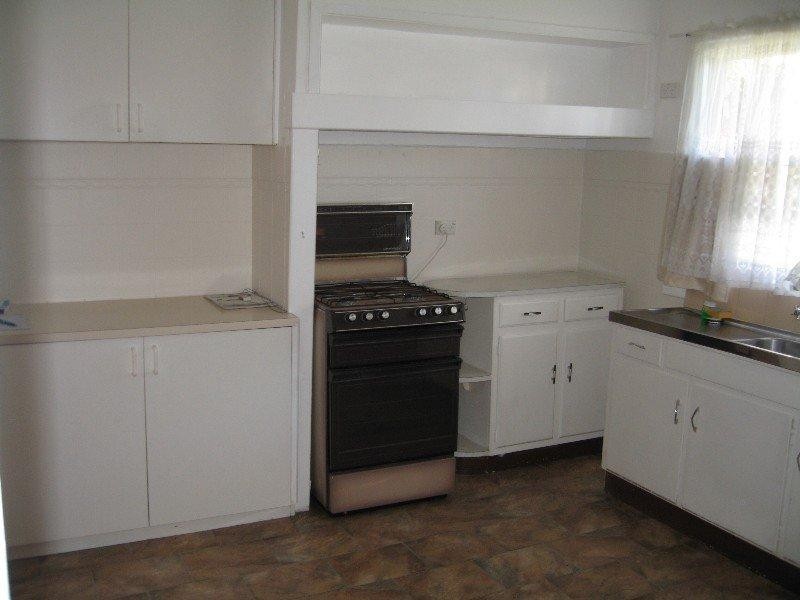 18 Bossington Street, Oakleigh South VIC 3167