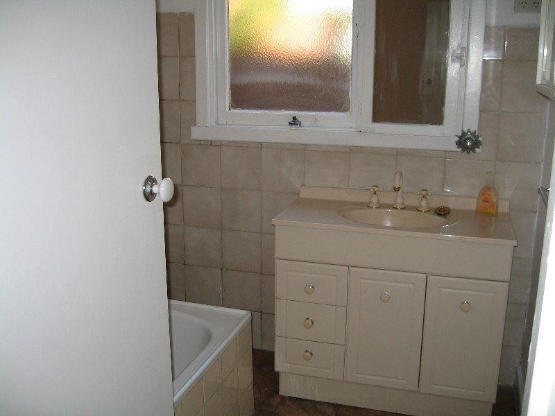 18 Bossington Street, Oakleigh South VIC 3167