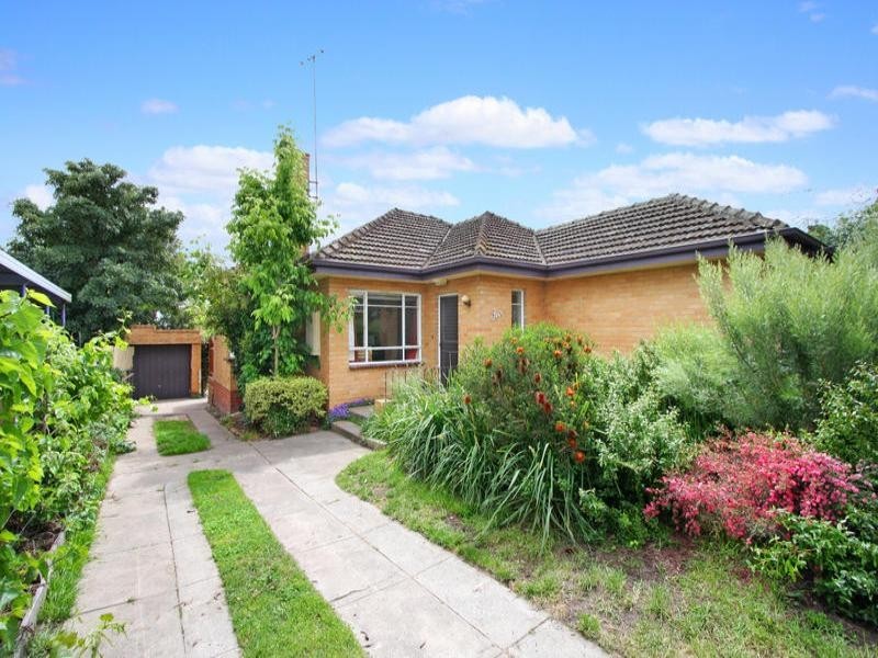 5 Drummond Street, Chadstone VIC 3148