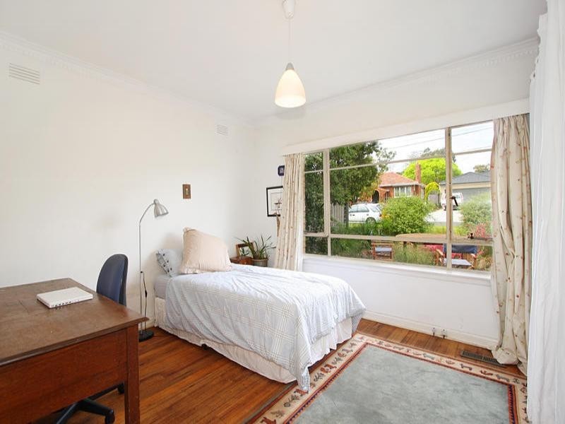 5 Drummond Street, Chadstone VIC 3148