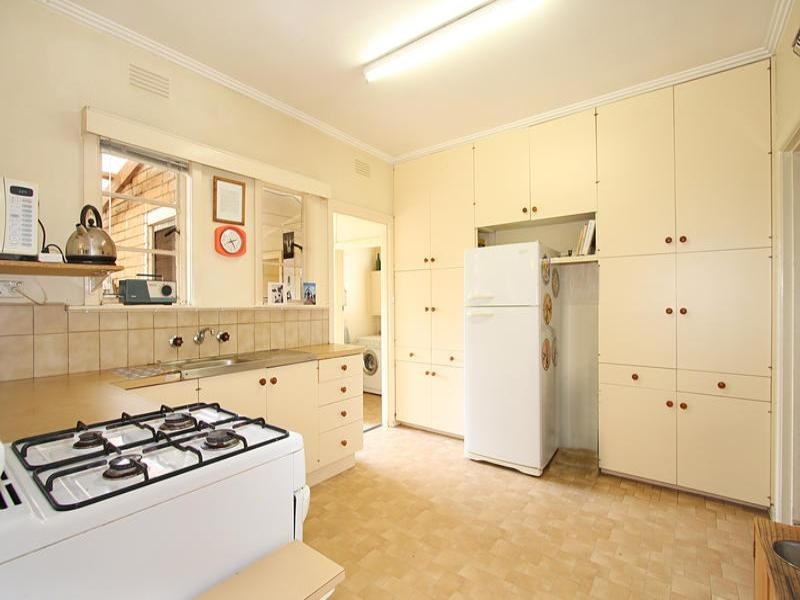 5 Drummond Street, Chadstone VIC 3148