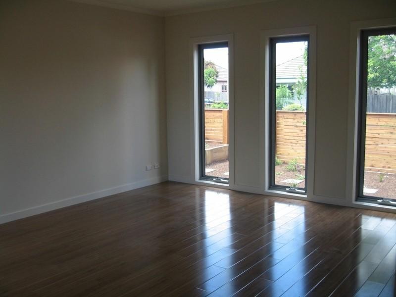 77 Prince Charles Street, Clayton VIC 3168