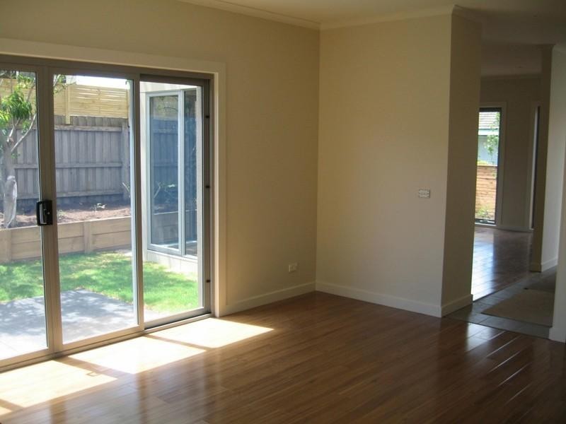 77 Prince Charles Street, Clayton VIC 3168