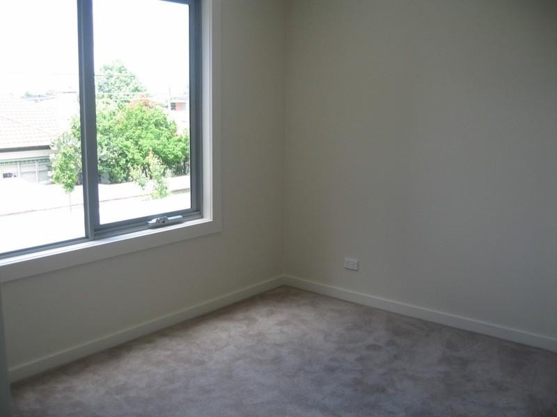 77 Prince Charles Street, Clayton VIC 3168