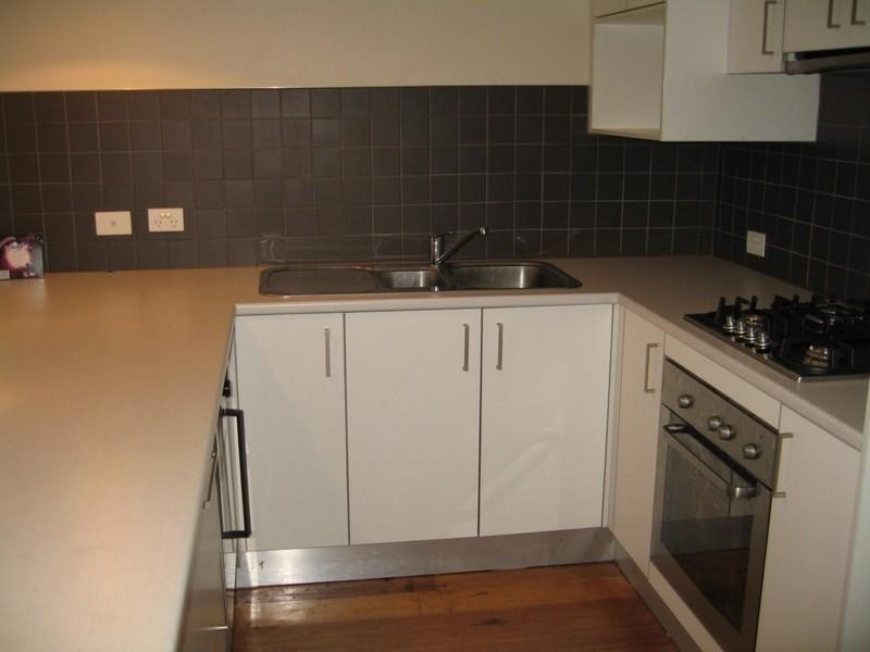 2/6 Reid Street, Oakleigh VIC 3166