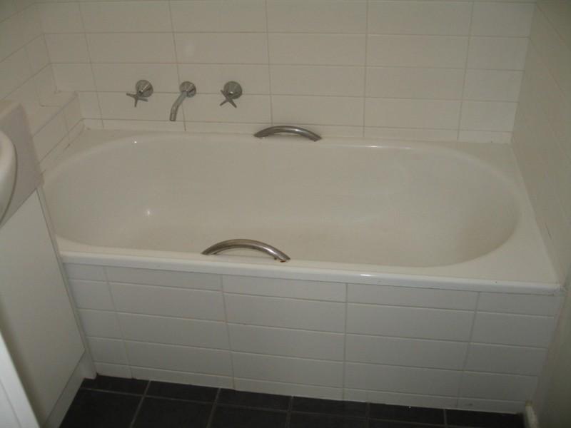 2/6 Reid Street, Oakleigh VIC 3166