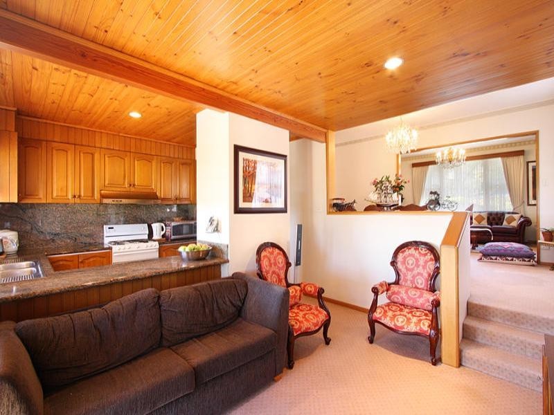 18 Selby Street, Mount Waverley VIC 3149