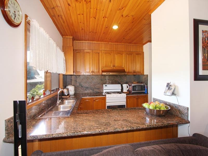 18 Selby Street, Mount Waverley VIC 3149