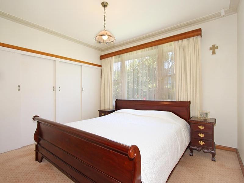 18 Selby Street, Mount Waverley VIC 3149