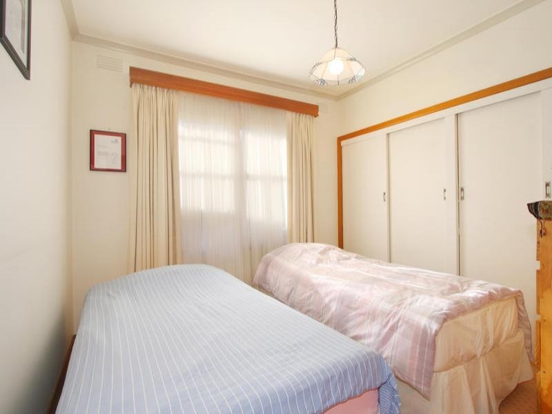 18 Selby Street, Mount Waverley VIC 3149