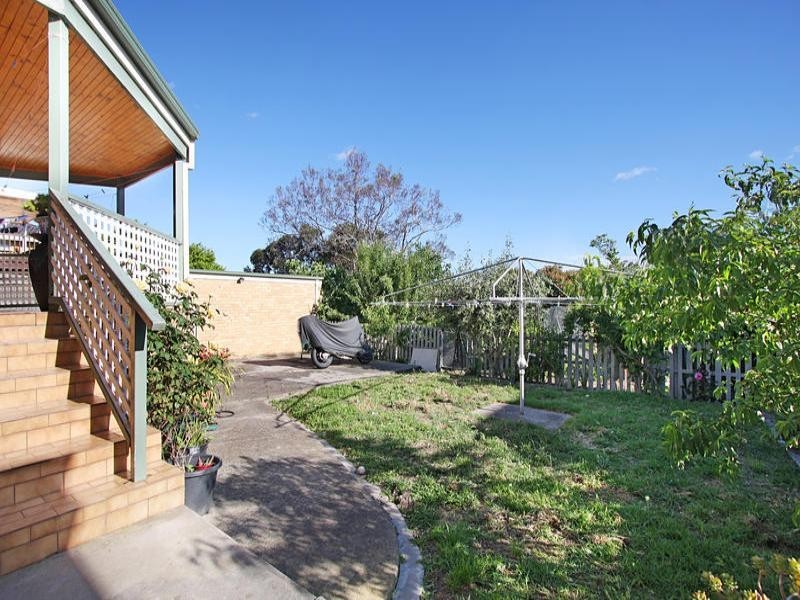 18 Selby Street, Mount Waverley VIC 3149