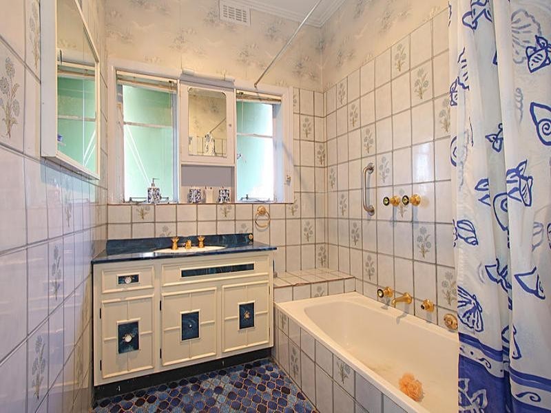 2a Hourigan Avenue, Clayton VIC 3168