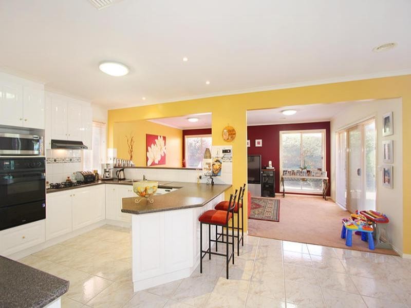 6 Baynton Street, Oakleigh East VIC 3166