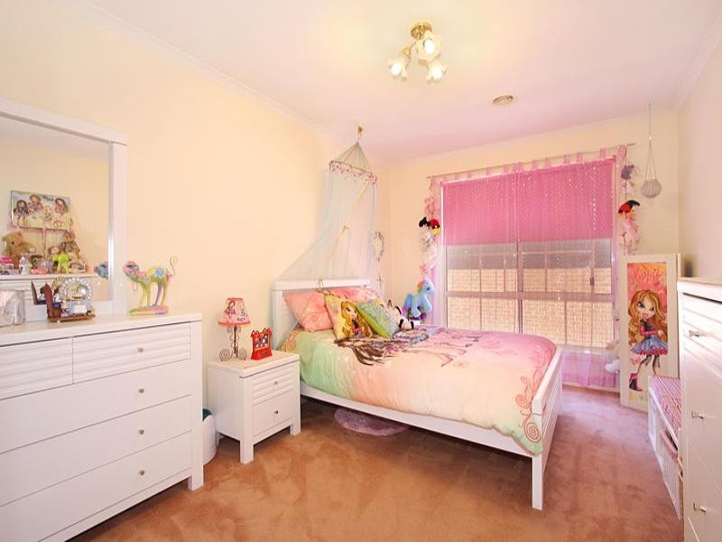 6 Baynton Street, Oakleigh East VIC 3166